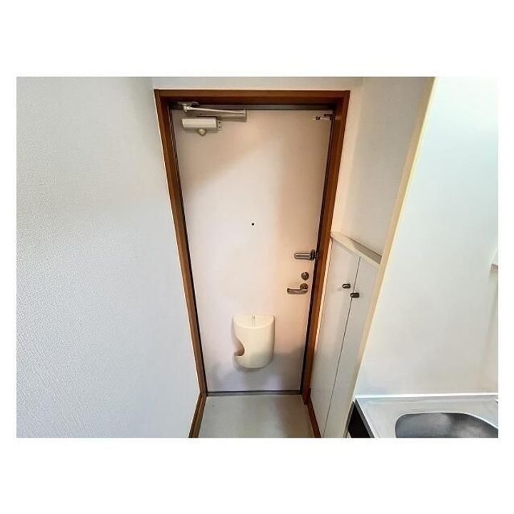 アイコート早稲田の玄関