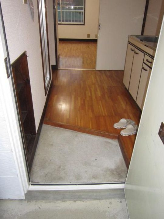 サニーコーポわかみやの玄関