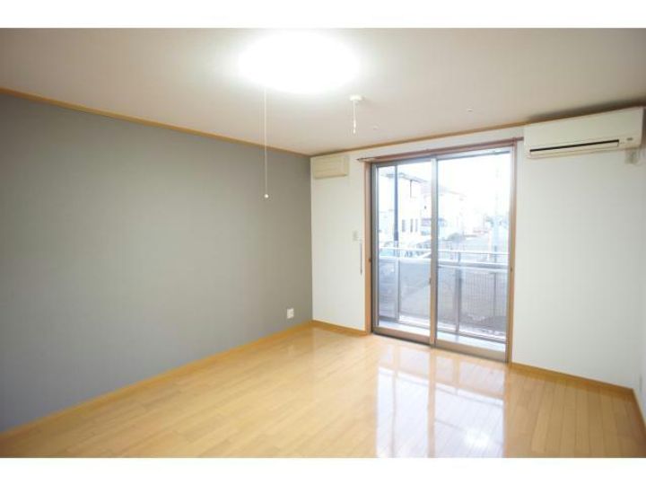 ヒラソーレ宝木の居間