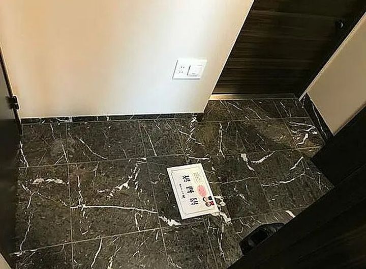 東京都港区赤坂2(マンション)の賃貸物件の玄関