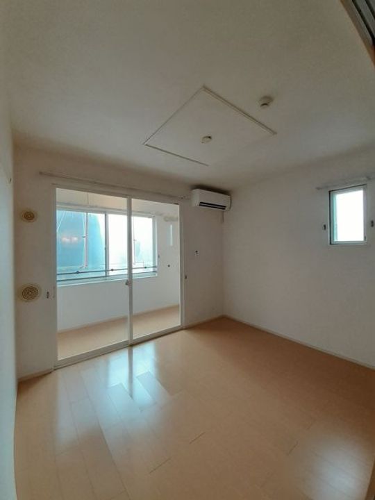 サンリットガーデンI(アイ)の居間