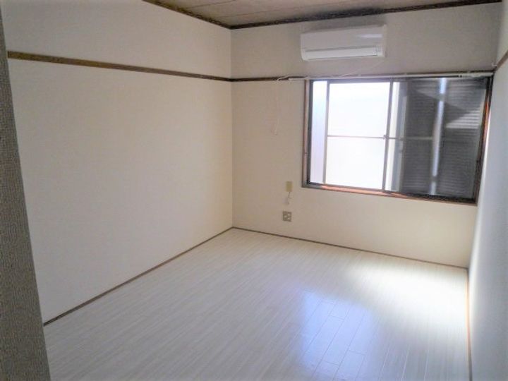 第1鈴木コーポの居間