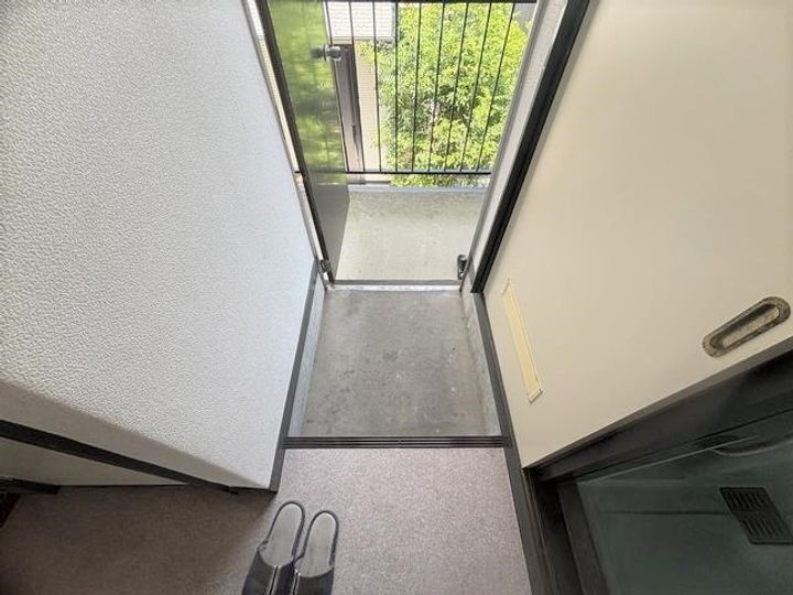 シバハイツの玄関