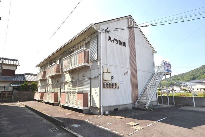 ハイツ池園の外観