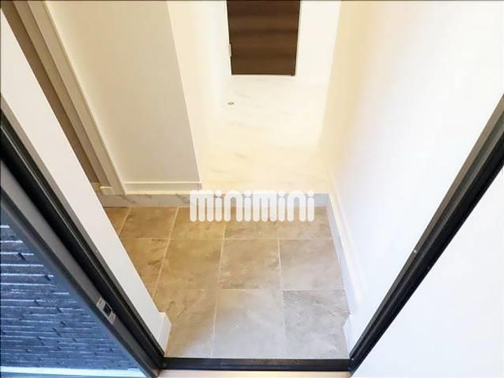 エクレール鴨居IIの玄関