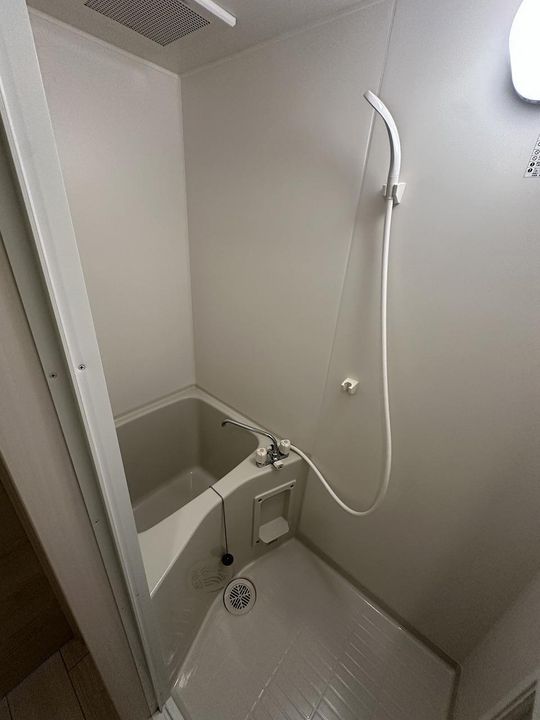 MODERN PALAZZO 水辺の森の風呂