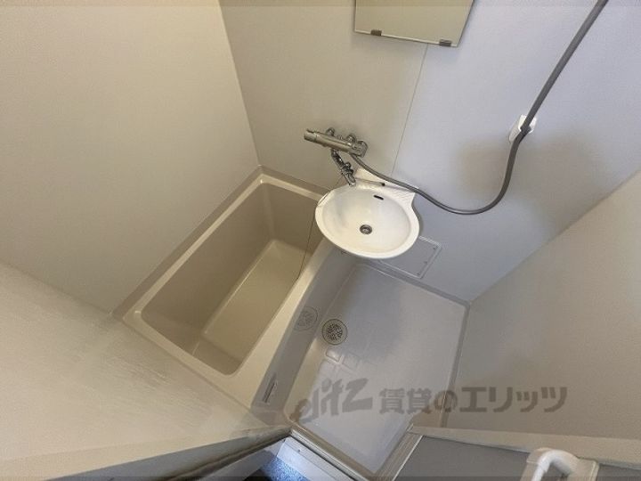 レオパレスコスモガーデンの風呂