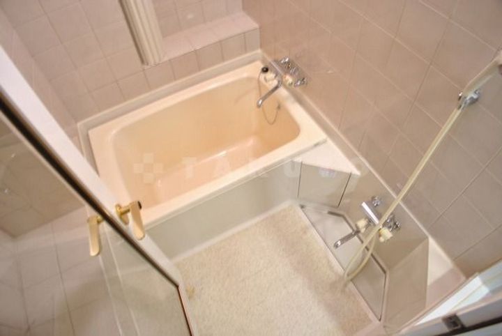 ヴェルビュ二条城東の風呂