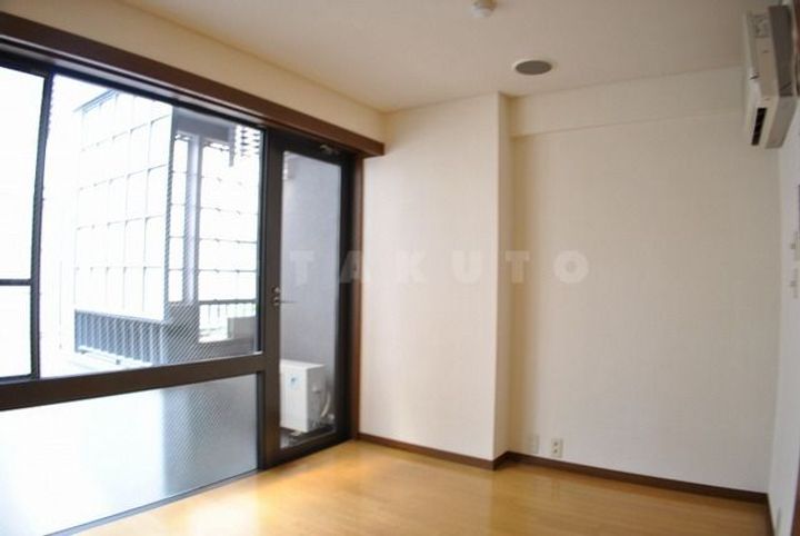 ヴェルビュ二条城東の内装