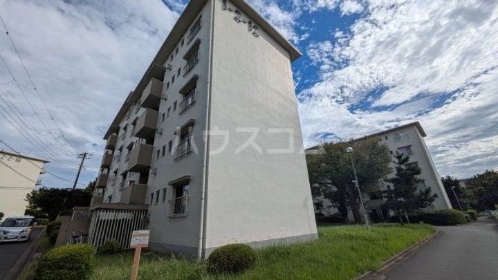 金杉台住宅12棟の外観