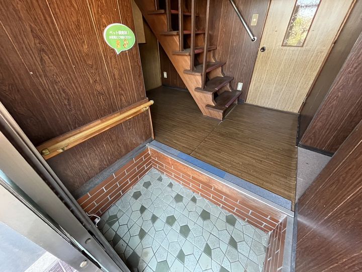 岡山県玉野市奥玉1(一戸建)の賃貸物件の玄関