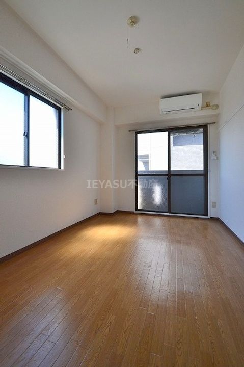 リバーサイド庚午の内装