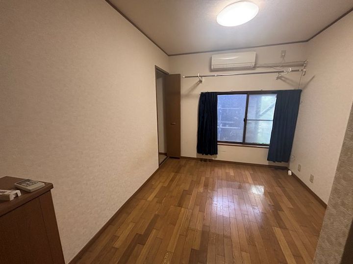 ブルーム菊名の居間