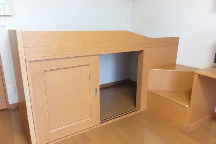 レオパレスチロルαの内装