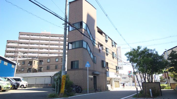 プレアール大日の外観