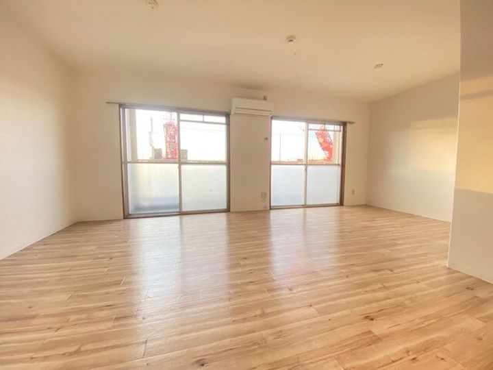 パークグリーン中島の居間