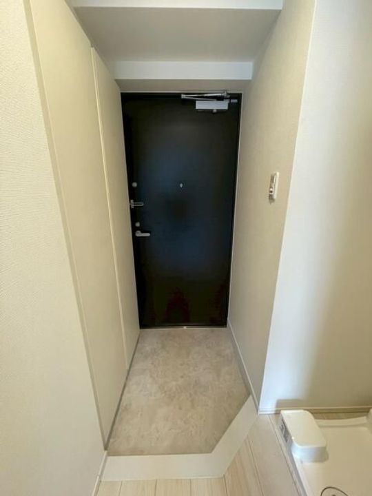 東京都江東区東砂6(マンション)の賃貸物件の玄関