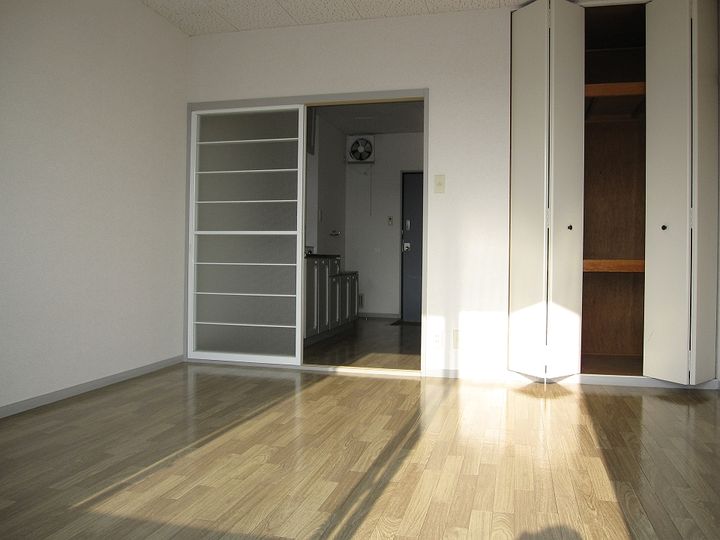 アロエ八木山Cの内装