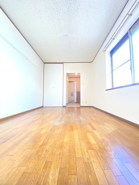 ヴェルデン花の木の居間