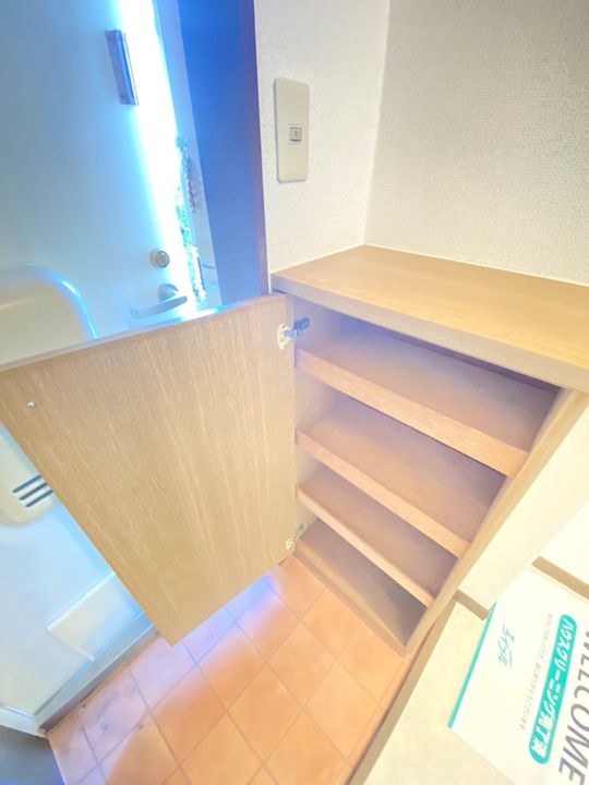 ヴェルデン花の木の玄関