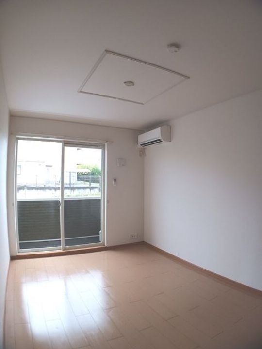 香川県高松市香南町横井(アパート)の賃貸物件の居間