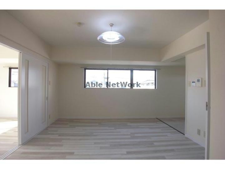 岐阜県岐阜市薮田南3(マンション)の賃貸物件の居間