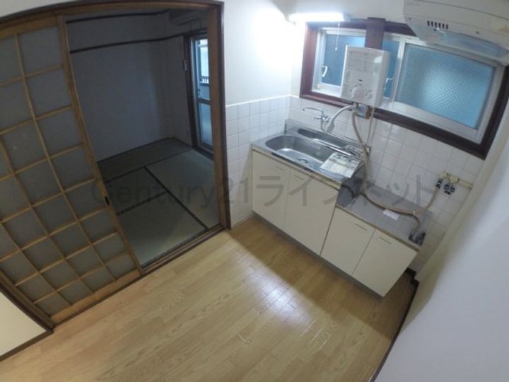 中善マンションの居間