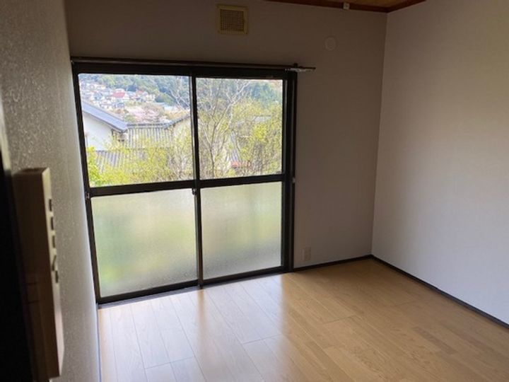 メゾネット林 A棟の居間