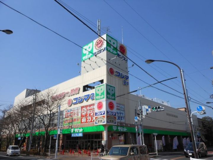 カーサドマーニの周辺