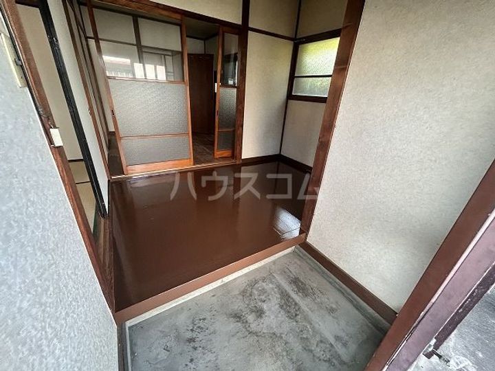 神奈川県小田原市鴨宮(一戸建)の賃貸物件の玄関