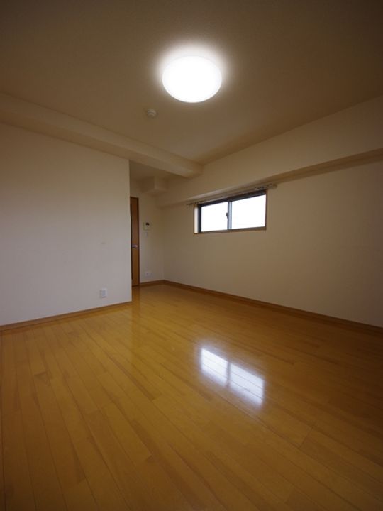 東京都中野区中央4(マンション)の賃貸物件の居間