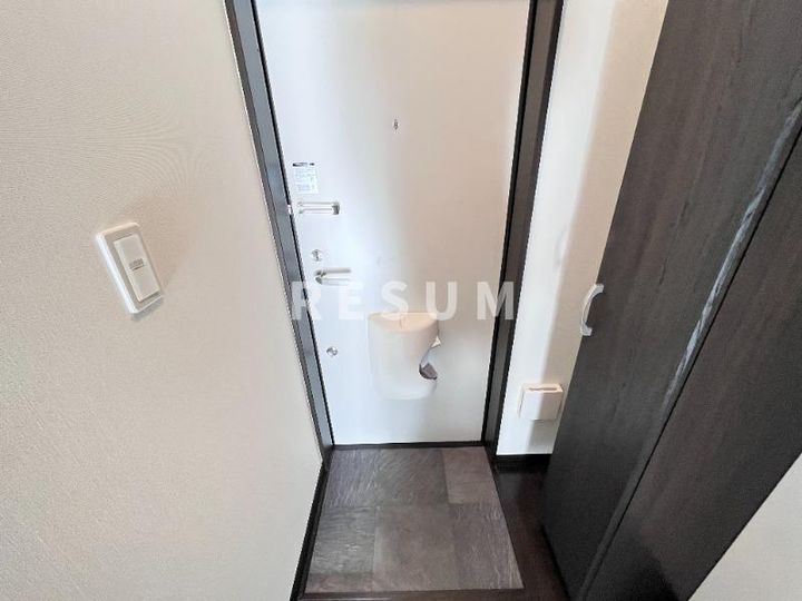 千葉県千葉市若葉区高品町(アパート)の賃貸物件の玄関