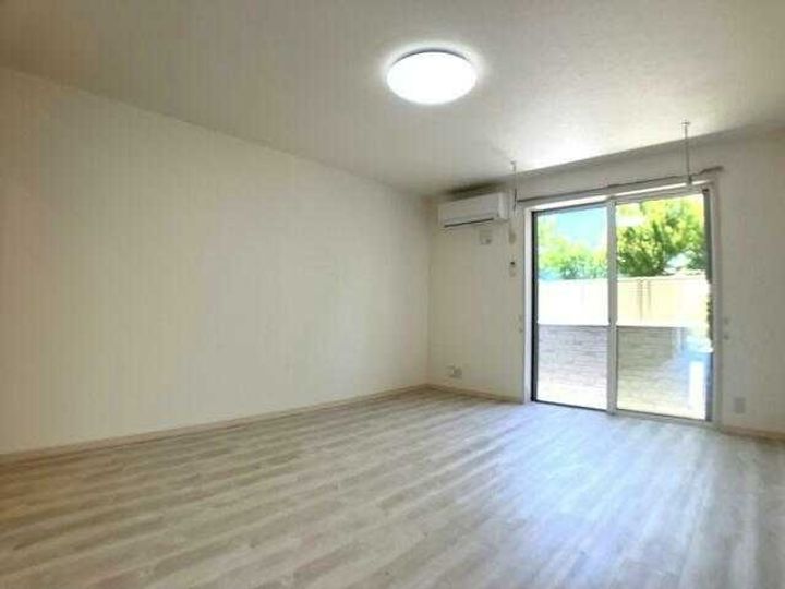 fleard` abricotの居間