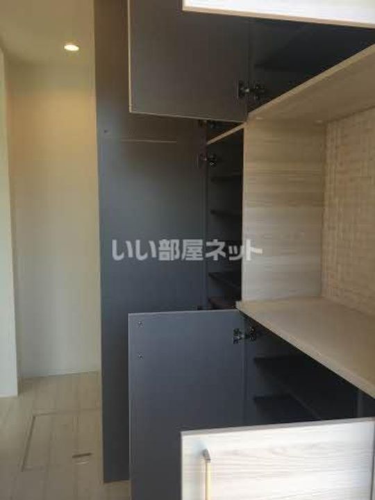 メイソン ブランシュ Aの玄関