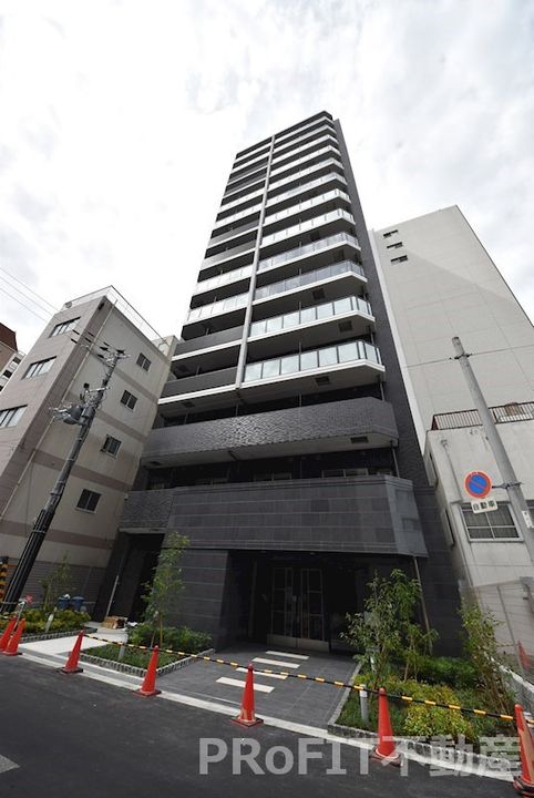 Lala place難波ガルテンの外観