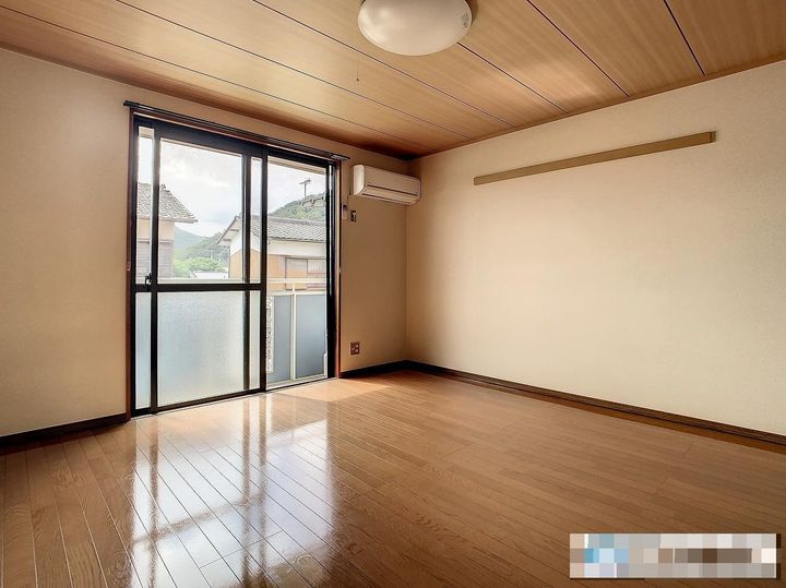 ハイム三原の内装