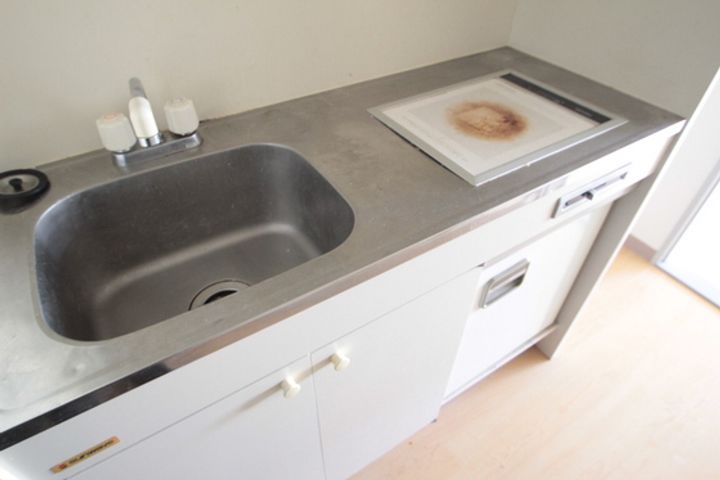 ヴィラブランシュ庚午中のキッチン