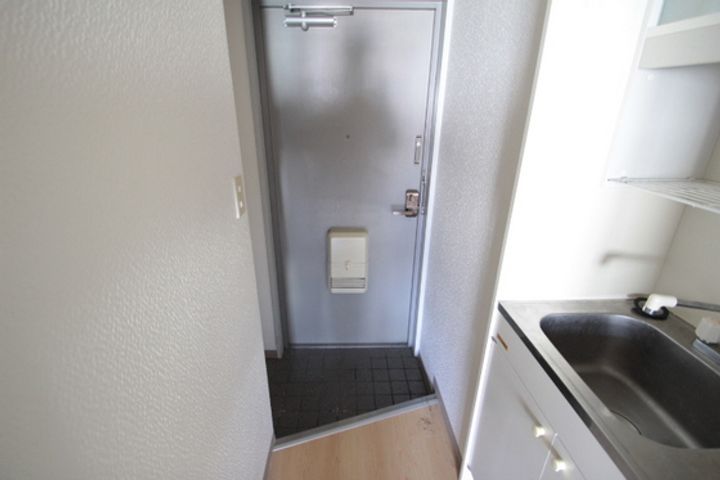 ヴィラブランシュ庚午中の玄関