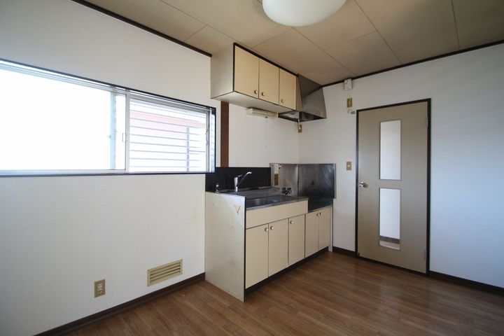 南鴨宮サニーハイツのキッチン