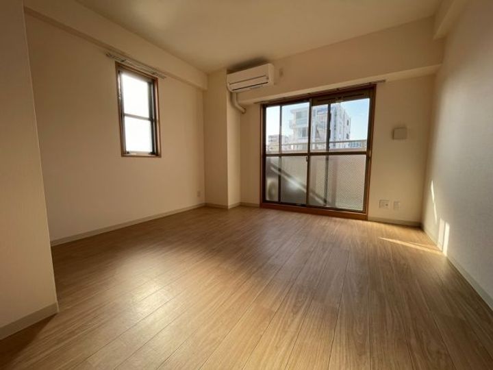 ソレアード昼ヶ丘の居間