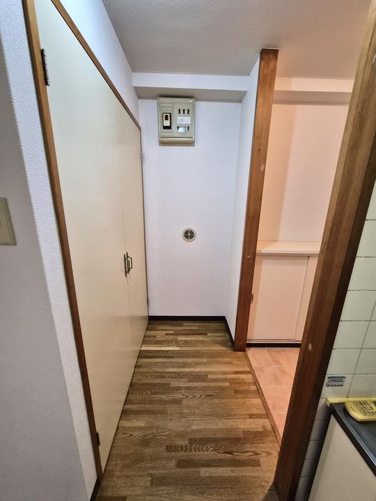 アワノビルの玄関