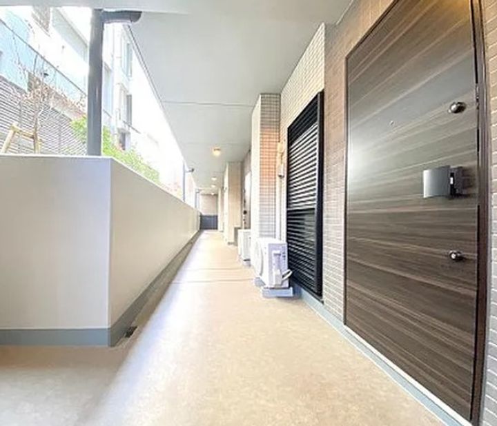 オープンレジデンシア千駄木の玄関