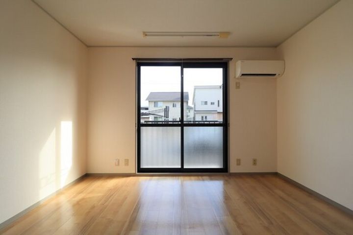 レジデンス高柳 B棟の居間