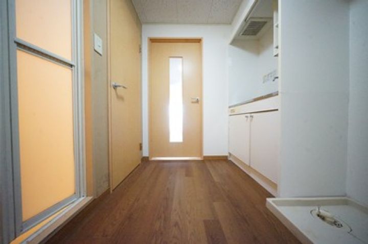 レオパレスLightlifeIの玄関