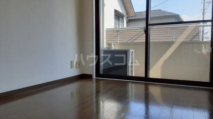 ファインコート等々力の居間