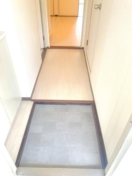 シャトレーヌ小野路の玄関