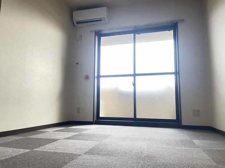 千葉県流山市大字東深井(マンション)の賃貸物件の居間