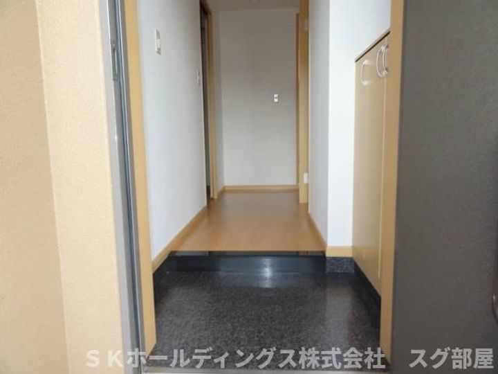 ウエスト ヒル (West Hill)の玄関