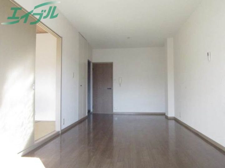 やまむらハイツの居間