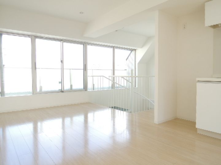 東京都板橋区南常盤台1(マンション)の賃貸物件の居間